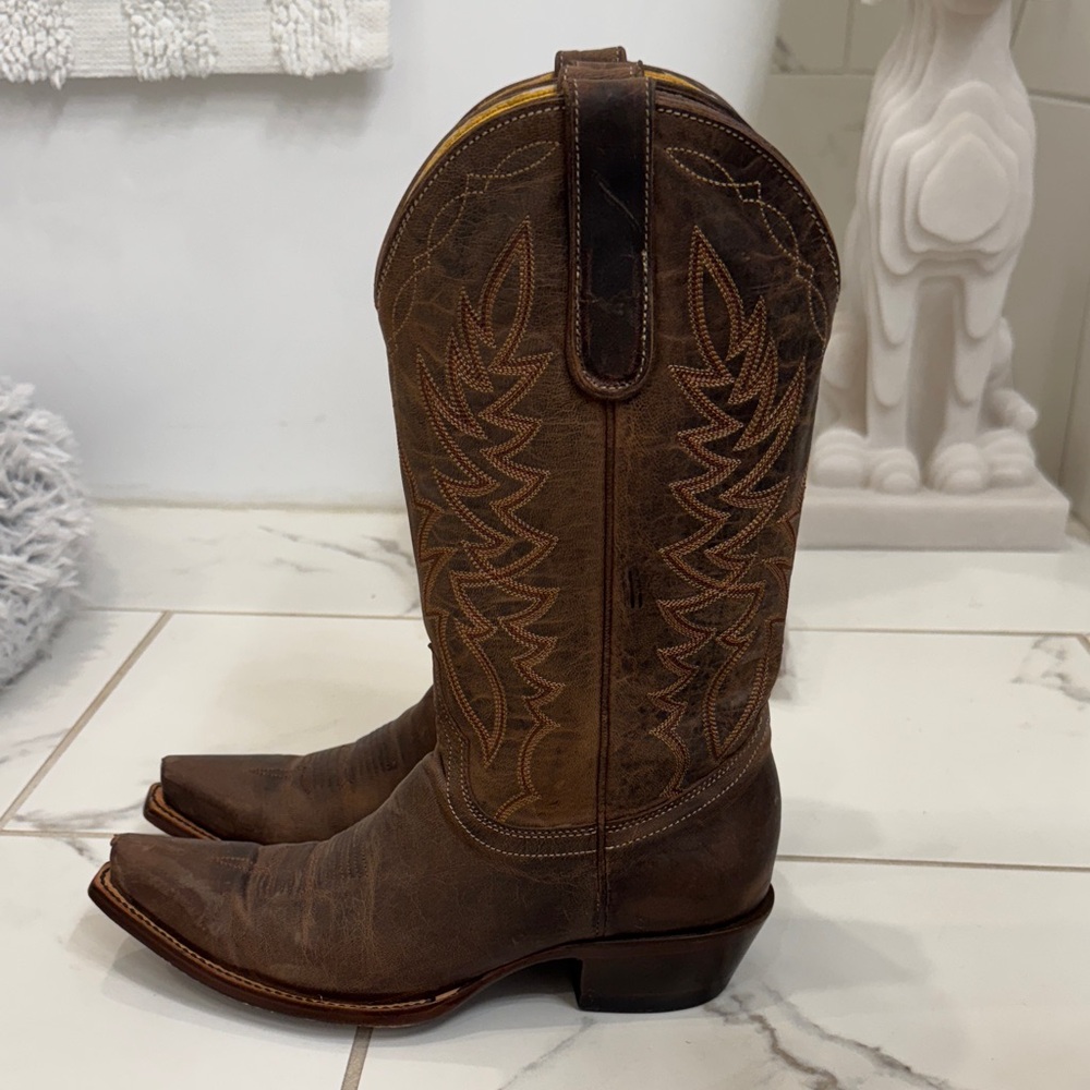Cavender’s Women’s Burnished Brown Leather Cowboy Boots; Size 7.5; Worn 2-3x - Picture 2 of 7